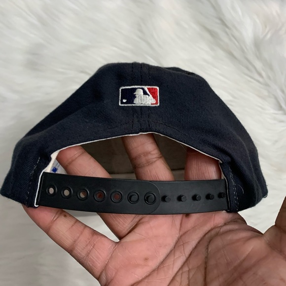 Cleveland Indians Hat - Picture 7 of 7